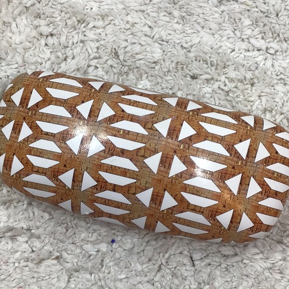 Stella & Dot case plus Juicy sunglasses - Picture 5 of 14